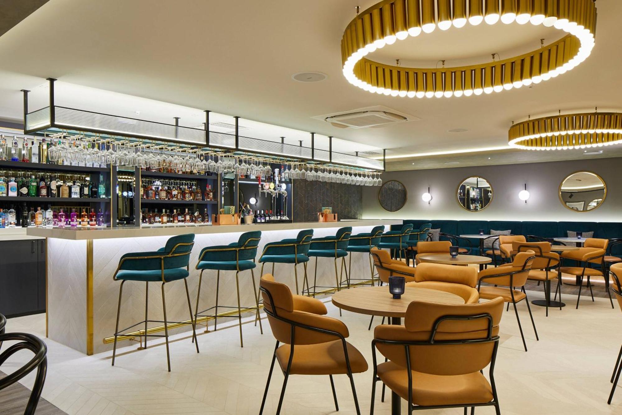 คอร์ทยาร์ด ลอนดอน ฮีทโธรว์ แอร์พอร์ต Hotel Harlington  ภายนอก รูปภาพ