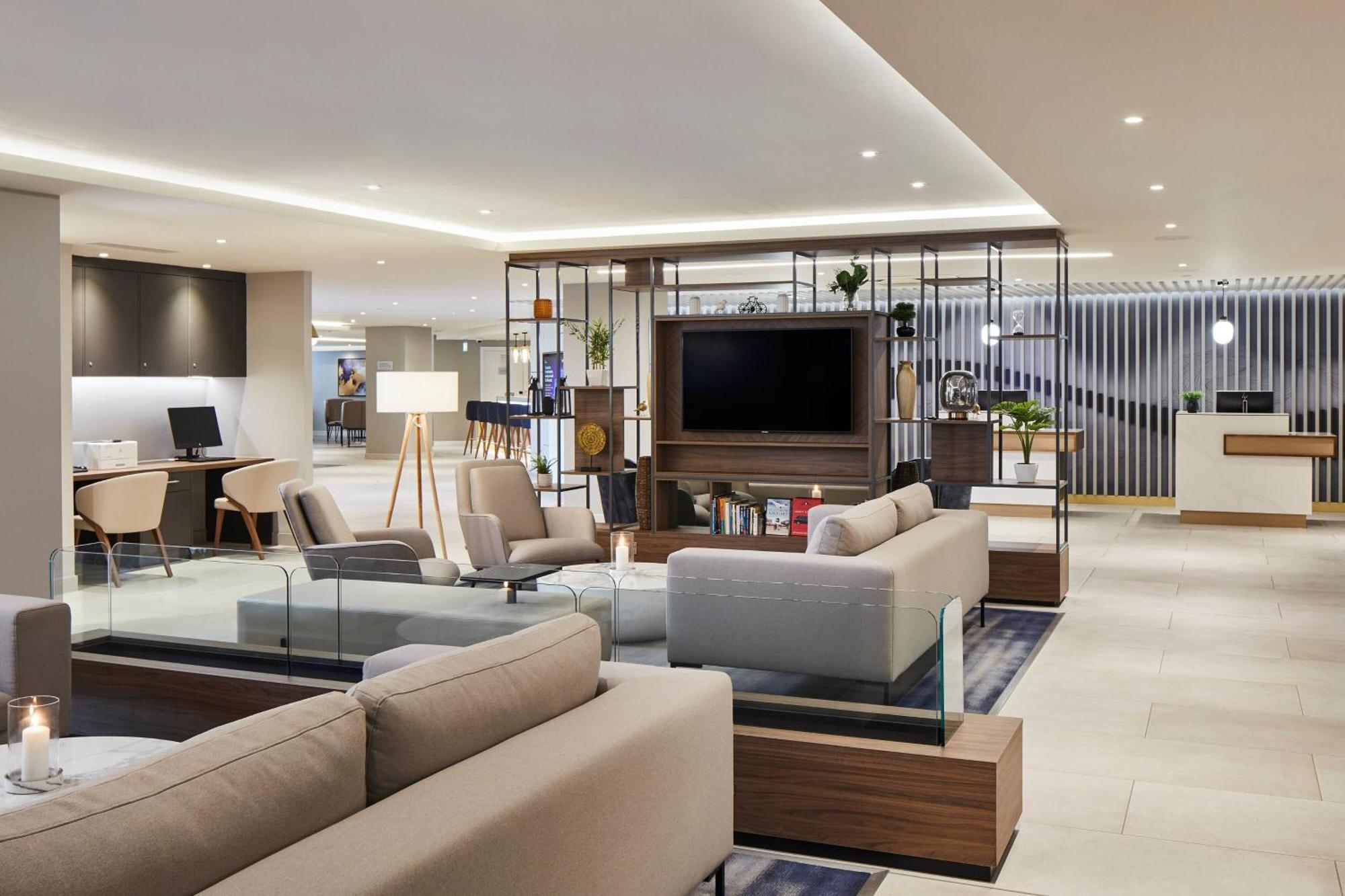 คอร์ทยาร์ด ลอนดอน ฮีทโธรว์ แอร์พอร์ต Hotel Harlington  ภายนอก รูปภาพ