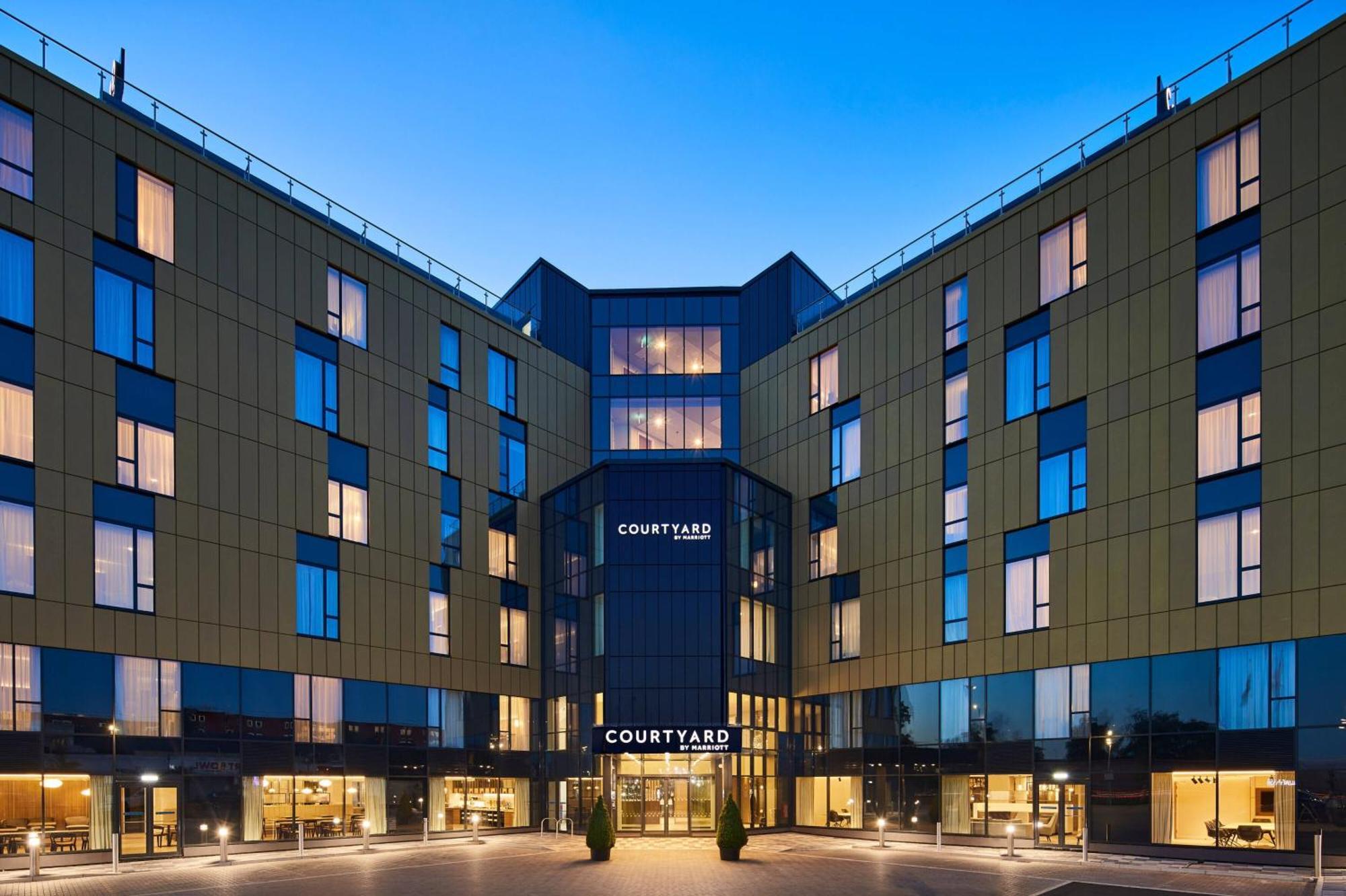 คอร์ทยาร์ด ลอนดอน ฮีทโธรว์ แอร์พอร์ต Hotel Harlington  ภายนอก รูปภาพ